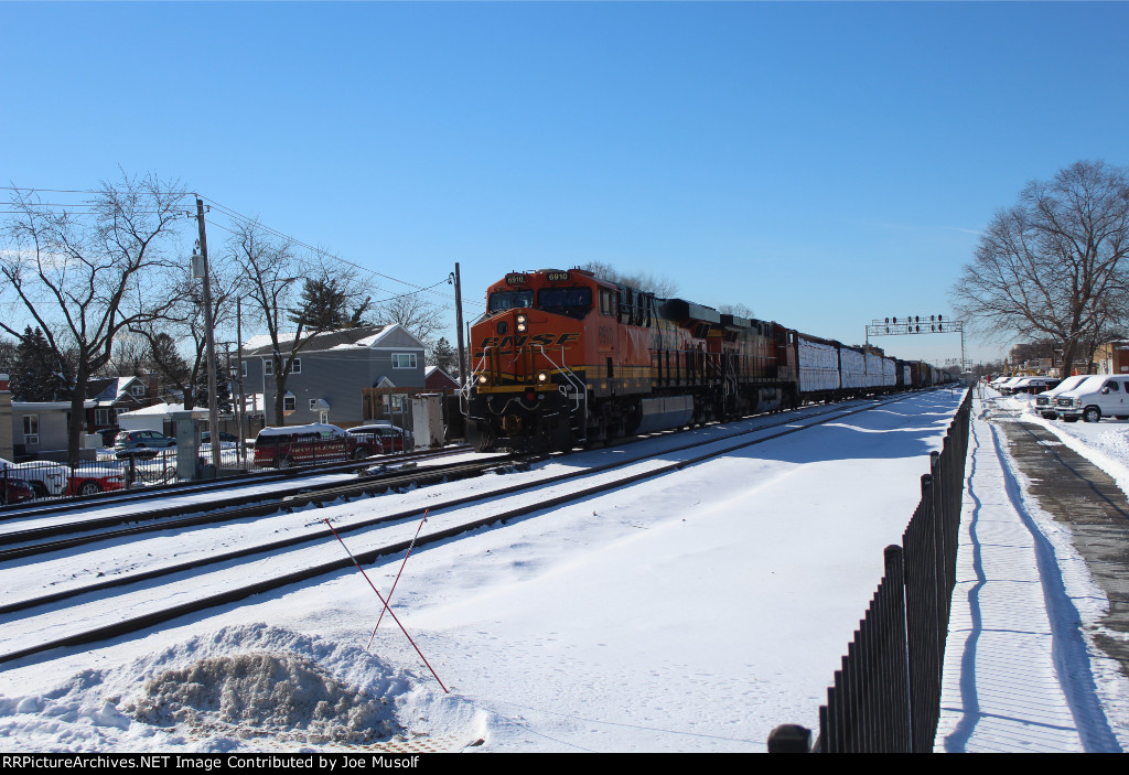 BNSF 6910